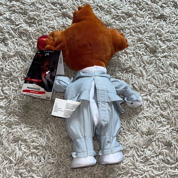 Gemmy PENNYWISE ‘IT’ Chapter 2  11.5" Animated  Musical Plush Waddler (2021) New - Picture 4 of 9